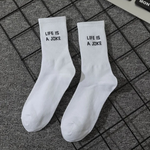 Life is a joke - hosszúszárú  fehér zokni felirattal (35-42)